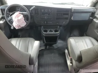 2018 Chevrolet Express Passenger LS with VIN 1GAWGEFG0J1212151, listed as a Copart auction lot 57289585 with 138,956 mi miles and Salvage title. Bid and sale history available at DreamBid. Image 8.