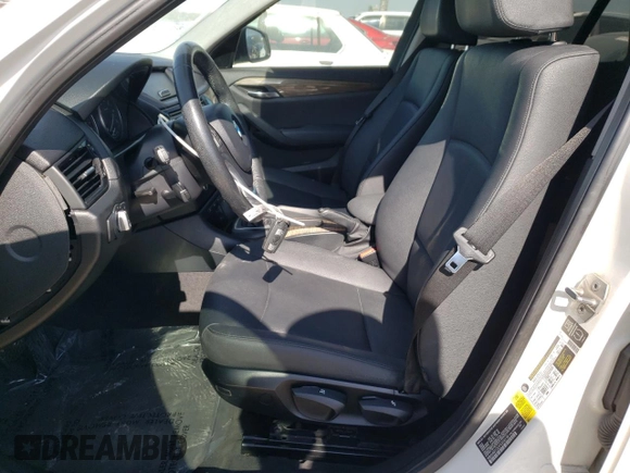 2015 BMW X1 sDrive28i with VIN WBAVM1C51FV316118, listed as a Copart auction lot 46663445 with 117,361 mi miles and Clean Title. Bid and sale history available at carsss.com. Image 7.