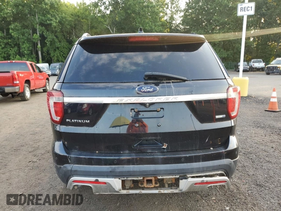 2016 Ford Explorer Platinum z VIN 1FM5K8HT4GGD33408, wystawiony jako Copart lot #65019395 z przebiegiem 193 756 mil mil oraz Czysty tytuł • Clean title. Historia ofert i sprzedaży dostępna na DreamBid. Obrazek 6.