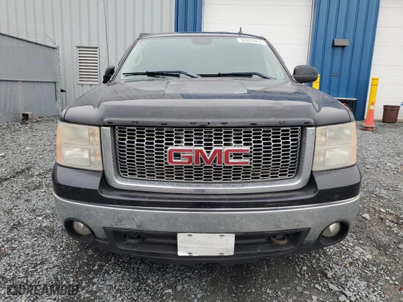 2008 GMC Sierra 1500 Work Truck with VIN 2GTEK133X81141962, listed as a Copart auction lot 82283814 with 443,977 mi miles and Salvage Title. Bid and sale history available at carsss.com. Image 5.
