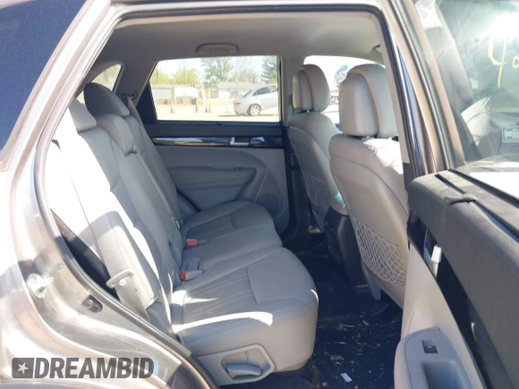 2015 Kia Sorento LX with VIN 5XYKTCA63FG654739, listed as a IAAI auction lot 42081544 with 121,024 mi miles. Bid and sale history available at carsss.com. Image 8.