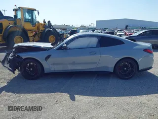 2024 BMW M4 Competition z VIN WBS33AZ05RCP68753, wystawiony jako IAAI lot #42143172 z przebiegiem 6736 mil mil oraz . Historia ofert i sprzedaży dostępna na DreamBid. Obrazek 13.