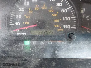 2002 Toyota 4Runner Limited with VIN JT3GN87R520229610, listed as a IAAI auction lot 41806628 with 338,035 mi miles. Bid and sale history available at carsss.com. Image 15.