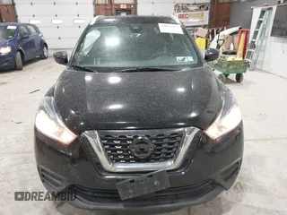 2020 Nissan Kicks SV with VIN 3N1CP5CVXLL556968, listed as a IAAI auction lot 41691274 with 107,040 mi miles. Bid and sale history available at carsss.com. Image 12.