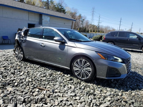 2023 Nissan Altima SL with VIN 1N4BL4EV5PN363165, listed as a Copart auction lot 50134295 with 52,342 mi miles and Non Repairable. Bid and sale history available at DreamBid. Image 4.