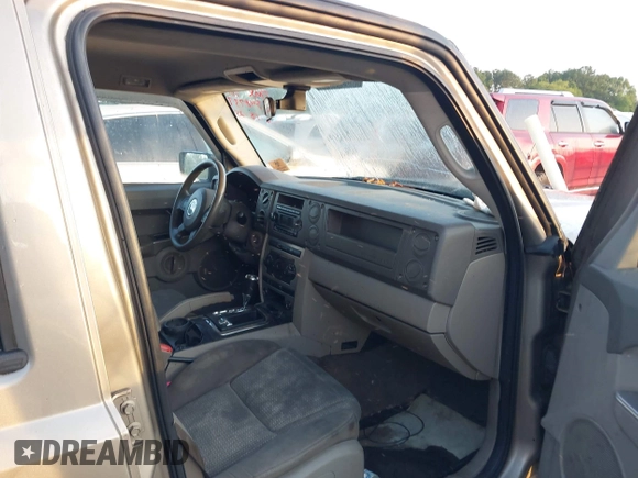 2006 Jeep Commander z VIN 1J8HG48N26C181057, wystawiony jako IAAI lot #42548737 z przebiegiem 244 773 mil mil oraz . Historia ofert i sprzedaży dostępna na DreamBid. Obrazek 5.