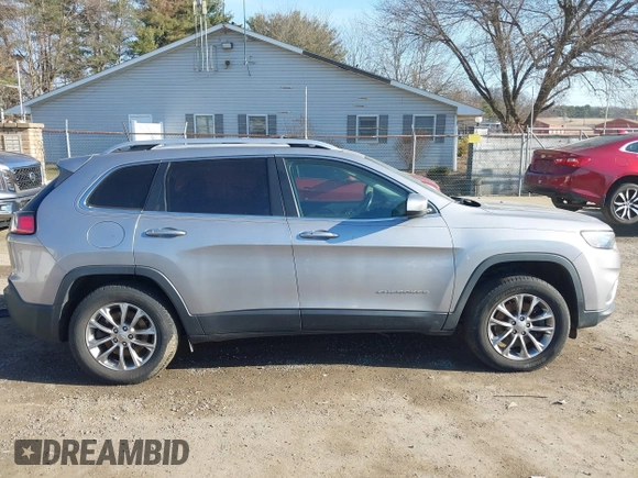 2019 Jeep Cherokee Latitude Plus с VIN 1C4PJMLX1KD126391, выставлен на аукционе IAAI как лот 41718079 с пробегом 119 141 миль миль и . История ставок и продаж доступна на DreamBid. Изображение 14.