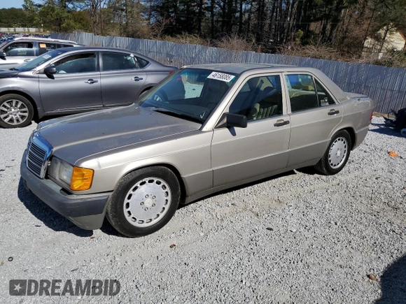 1990 Mercedes-Benz 190 z VIN WDBDA29D9LF688953, wystawiony jako Copart lot #46158085 z przebiegiem 158 923 mil mil oraz Nie do naprawy • Non repairable. Historia ofert i sprzedaży dostępna na DreamBid. Obrazek 1.