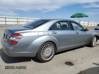2007 Mercedes-Benz S 550 z VIN WDDNG71X27A108362, wystawiony jako Copart lot #58096325 z przebiegiem 224 874 mil mil oraz Szkoda całkowita • Salvage title. Historia ofert i sprzedaży dostępna na DreamBid. Obrazek 3.