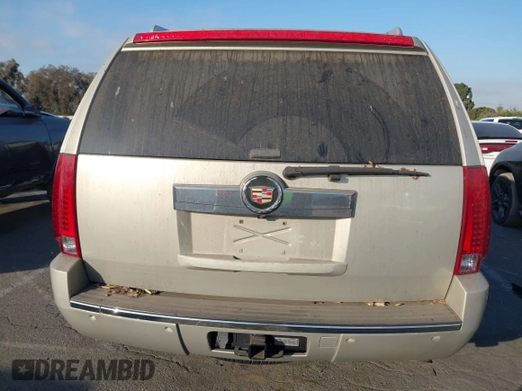 2008 Cadillac Escalade with VIN 1GYEC63848R186256, listed as a IAAI auction lot 41421198 with 1 mi miles. Bid and sale history available at carsss.com. Image 15.