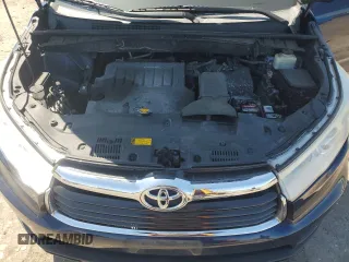 2014 Toyota Highlander LE z VIN 5TDBKRFH2ES070222, wystawiony jako Copart lot #52107425 z przebiegiem 160 610 mil mil oraz Szkoda całkowita • Salvage title. Historia ofert i sprzedaży dostępna na DreamBid. Obrazek 14.