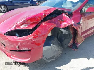 2023 Tesla Model S Plaid с VIN 5YJSA1E61PF525637, выставлен на аукционе IAAI как лот 42045459 с пробегом Не указан миль и . История ставок и продаж доступна на DreamBid. Изображение 6.