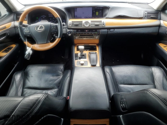 2013 Lexus LS z VIN JTHDU1EF0D5015775, wystawiony jako Copart lot #56936895 z przebiegiem 97 826 mil mil oraz Czysty tytuł • Clean title. Historia ofert i sprzedaży dostępna na DreamBid. Obrazek 8.