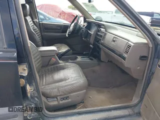 1995 Jeep Grand Cherokee Laredo с VIN 1J4GZ58SXSC605176, выставлен на аукционе IAAI как лот 42653431 с пробегом 282 961 миль миль и . История ставок и продаж доступна на DreamBid. Изображение 5.