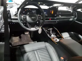 2025 Kia Sorento X-Line SX Prestige z VIN 5XYRKDJF6SG317452, wystawiony jako Copart lot #47240685 z przebiegiem 3 076 mil mil oraz Szkoda całkowita • Salvage title. Historia ofert i sprzedaży dostępna na DreamBid. Obrazek 8.