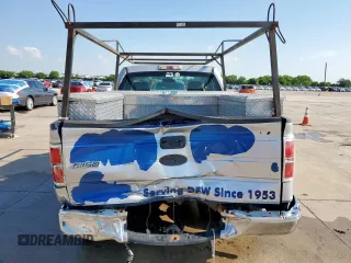 2010 Ford F-150 XL z VIN 1FTMF1CW7AKE57898, wystawiony jako Copart lot #56361625 z przebiegiem 274 884 mil mil oraz Szkoda całkowita • Salvage title. Historia ofert i sprzedaży dostępna na DreamBid. Obrazek 6.