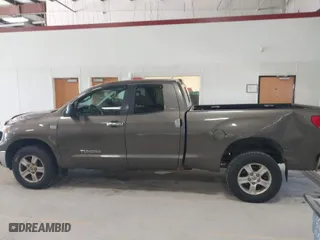 2007 Toyota Tundra SR5 with VIN 5TFBT54137X006800, listed as a IAAI auction lot 42061641 with 186,139 mi miles. Bid and sale history available at carsss.com. Image 14.
