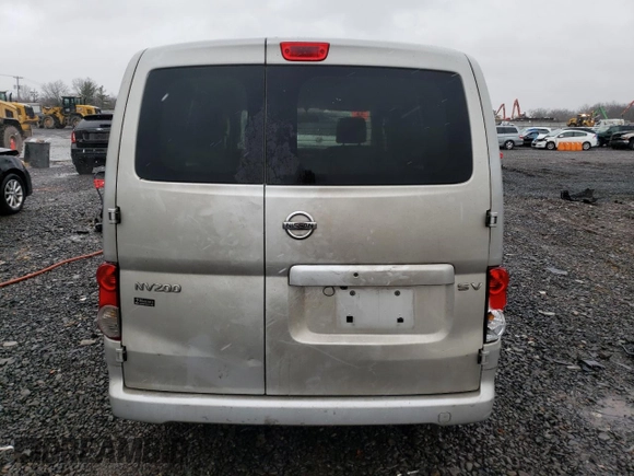 2013 Nissan NV200 SV z VIN 3N6CM0KN2DK691358, wystawiony jako Copart lot #85540004 z przebiegiem Nie podano mil oraz Szkoda całkowita • Salvage title. Historia ofert i sprzedaży dostępna na DreamBid. Obrazek 6.