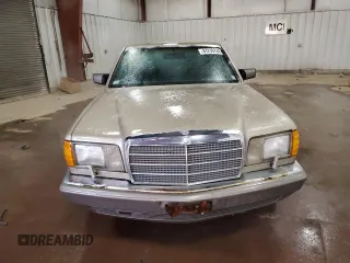 1986 Mercedes-Benz 420 with VIN WDBCA35D2GA246302, listed as a Copart auction lot 87239744 with 101,975 mi miles and Clean Title. Bid and sale history available at carsss.com. Image 5.