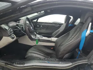 2017 BMW i8 z VIN WBY2Z2C39HV676797, wystawiony jako Copart lot #87025394 z przebiegiem 51 543 mil mil oraz Szkoda całkowita • Salvage title. Historia ofert i sprzedaży dostępna na DreamBid. Obrazek 7.