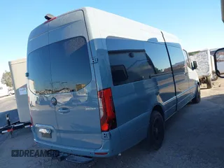 2021 Mercedes-Benz Sprinter Cargo with VIN W1W4ECHY5MT075011, listed as a IAAI auction lot 41364920 with 22,421 mi miles and . Bid and sale history available at carsss.com. Image 4.