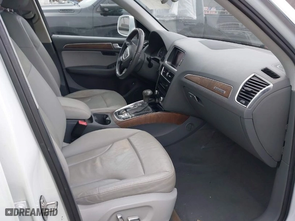 2013 Audi Q5 Premium Plus with VIN WA1LFAFP7DA046019, listed as a IAAI auction lot 41385086 with 174,756 mi miles. Bid and sale history available at carsss.com. Image 5.