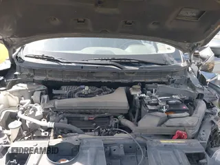 2017 Nissan Rogue SL z VIN JN8AT2MV9HW018040, wystawiony jako IAAI lot #42363401 z przebiegiem 76 020 mil mil oraz . Historia ofert i sprzedaży dostępna na DreamBid. Obrazek 10.