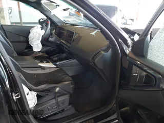 2025 BMW X3 with VIN 5UX73GP06S9Y73124, listed as a IAAI auction lot 41643553 with 1,050 mi miles and . Bid and sale history available at DreamBid. Image 5.