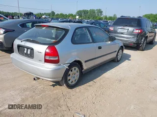 2000 Honda Civic DX z VIN 2HGEJ644XYH107942, wystawiony jako IAAI lot #42456676 z przebiegiem 207 275 mil mil oraz . Historia ofert i sprzedaży dostępna na DreamBid. Obrazek 4.
