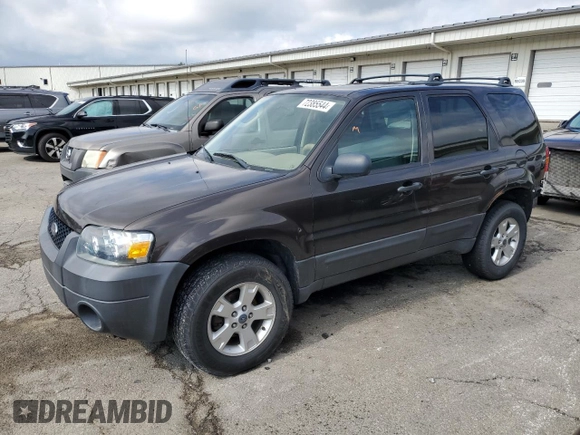 2006 Ford Escape XLT with VIN 1FMYU03Z86KB56863, listed as a Copart auction lot 72385544 with 111,800 mi miles and Salvage Title. Bid and sale history available at carsss.com. Image 1.