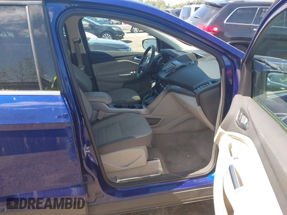 2016 Ford Escape SE z VIN 1FMCU9GX2GUC47933, wystawiony jako IAAI lot #42301520 z przebiegiem 115 751 mil mil oraz . Historia ofert i sprzedaży dostępna na DreamBid. Obrazek 5.