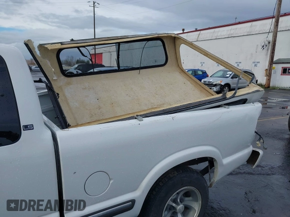 2001 Chevrolet S-10 LS with VIN 1GCCS19511K146361, listed as a IAAI auction lot 41170185 with 103,937 mi miles and . Bid and sale history available at DreamBid. Image 6.