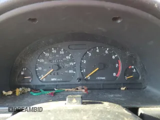 1998 Suzuki Sidekick JS z VIN 2S3TE02V3W6406072, wystawiony jako Copart lot #75855544 z przebiegiem 120 359 mil mil oraz Szkody całkowita. Historia ofert i sprzedaży dostępna na DreamBid. Obrazek 9.