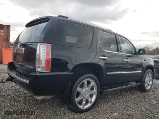 2011 Cadillac Escalade Platinum Edition with VIN 1GYS3DEFXBR345999, listed as a Copart auction lot 84712534 with 189,219 mi miles and Salvage Title. Bid and sale history available at carsss.com. Image 3.