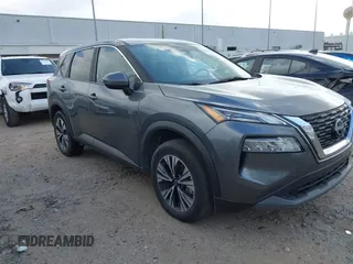 2023 Nissan Rogue SV z VIN 5N1BT3BA6PC897434, wystawiony jako IAAI lot #42287916 z przebiegiem Nie podano mil oraz . Historia ofert i sprzedaży dostępna na DreamBid. Obrazek 1.