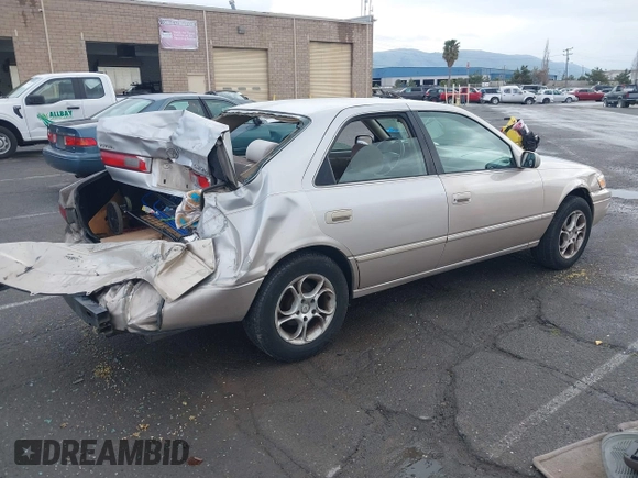 1997 Toyota Camry LE z VIN 4T1BF22K8VU916373, wystawiony jako IAAI lot #41915751 z przebiegiem 259 818 mil mil oraz . Historia ofert i sprzedaży dostępna na DreamBid. Obrazek 4.