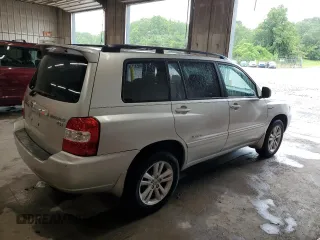 2006 Toyota Highlander with VIN JTEEW21A260033691, listed as a Copart auction lot 61185215 with 273,991 mi miles and Salvage title. Bid and sale history available at DreamBid. Image 3.