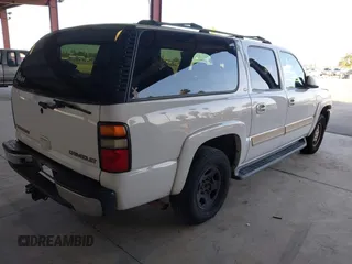 2005 Chevrolet Suburban LT with VIN 3GNEC16ZX5G193034, listed as a IAAI auction lot 41841728 with 247,251 mi miles and . Bid and sale history available at DreamBid. Image 4.