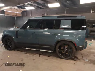 2020 Land Rover Defender HSE with VIN SALE97EUXL2011086, listed as a IAAI auction lot 40110059 with 44,472 mi miles and . Bid and sale history available at DreamBid. Image 3.