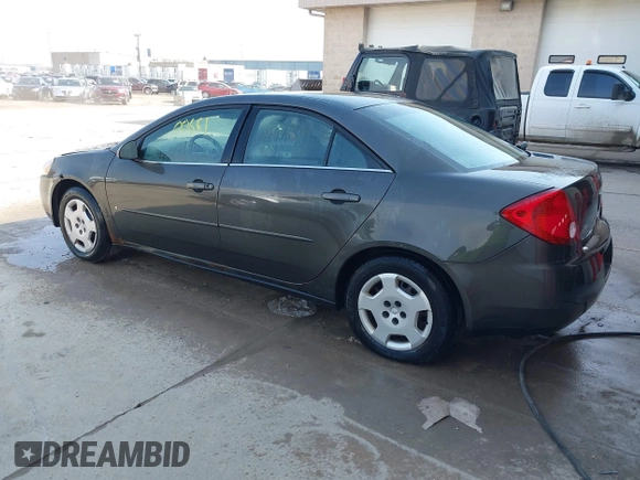2007 Pontiac G6 1SV Value Leader with VIN 1G2ZF58B674177975, listed as a IAAI auction lot 41900661 with 188,500 mi miles and . Bid and sale history available at carsss.com. Image 3.