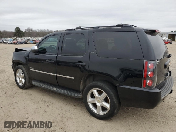 2014 Chevrolet Tahoe LTZ z VIN 1GNSCCE04ER156563, wystawiony jako Copart lot #44647735 z przebiegiem 135 849 mil mil oraz Czysty tytuł • Clean title. Historia ofert i sprzedaży dostępna na DreamBid. Obrazek 2.