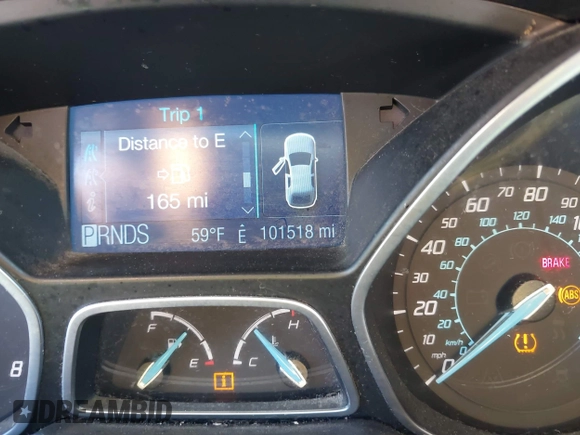 2012 Ford Focus SE z VIN 1FAHP3F28CL215997, wystawiony jako IAAI lot #42483639 z przebiegiem 101 518 mil mil oraz . Historia ofert i sprzedaży dostępna na DreamBid. Obrazek 7.