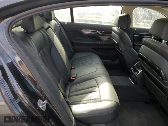 2022 BMW 7 Series 740i z VIN WBA7T2C02NCG97528, wystawiony jako Copart lot #80687204 z przebiegiem 28 387 mil mil oraz Szkoda całkowita • Salvage title. Historia ofert i sprzedaży dostępna na DreamBid. Obrazek 11.