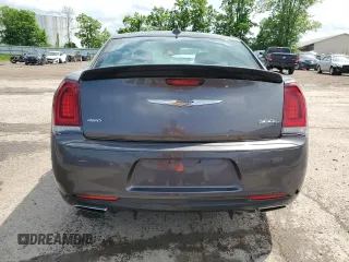 2015 Chrysler 300 S z VIN 2C3CCAGG8FH899454, wystawiony jako Copart lot #59947615 z przebiegiem 113 942 mil mil oraz Szkoda całkowita • Salvage title. Historia ofert i sprzedaży dostępna na DreamBid. Obrazek 6.