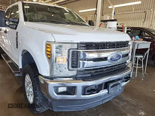 2018 Ford F-350 Platinum z VIN 1FT7W3B60JEB74719, wystawiony jako IAAI lot #42511159 z przebiegiem 121 703 mil mil oraz . Historia ofert i sprzedaży dostępna na DreamBid. Obrazek 14.