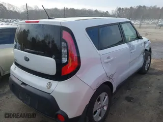 2016 Kia Soul with VIN KNDJN2A25G7338139, listed as a IAAI auction lot 41845222 with 121,839 mi miles. Bid and sale history available at carsss.com. Image 4.
