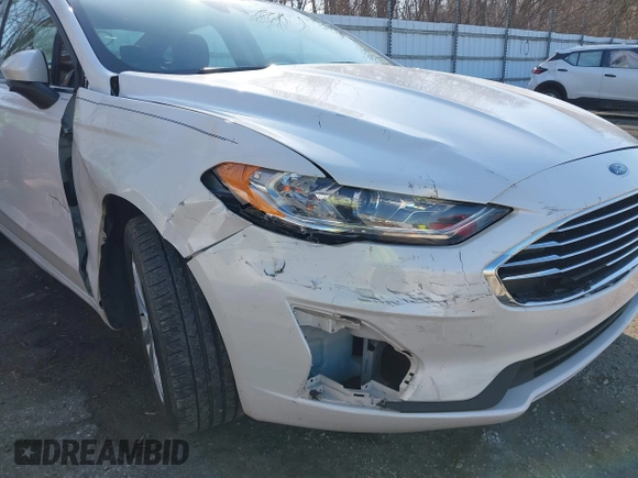 2020 Ford Fusion SE с VIN 3FA6P0HD1LR122177, выставлен на аукционе IAAI как лот 41749652 с пробегом 54 365 миль миль и . История ставок и продаж доступна на DreamBid. Изображение 6.