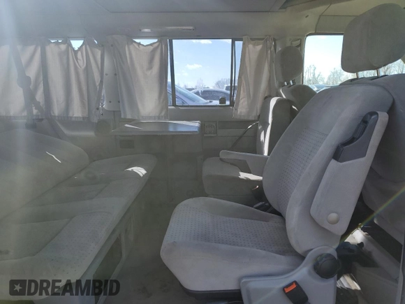 2001 Volkswagen EuroVan MV with VIN WV2NB47051H127991, listed as a Copart auction lot 45369215 with 72,763 mi miles and Salvage Title. Bid and sale history available at DreamBid. Image 11.
