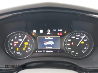 2022 Cadillac XT6 Premium Luxury with VIN 1GYKPDRS3NZ135129, listed as a IAAI auction lot 41789037 with 25,607 mi miles. Bid and sale history available at carsss.com. Image 7.