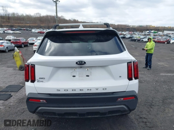2021 Kia Sorento S with VIN 5XYRLDLC5MG073425, listed as a IAAI auction lot 41985477 with 54,440 mi miles and . Bid and sale history available at DreamBid. Image 16.